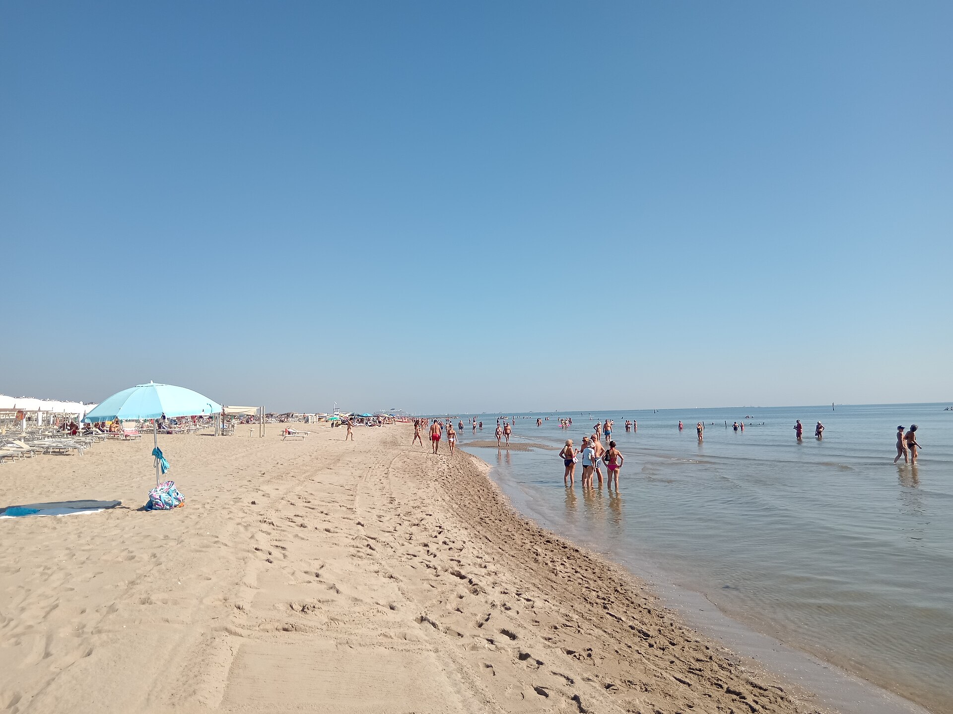 Il mare di Punta Marina Terme, a otto chilometri dal B&B Bibò